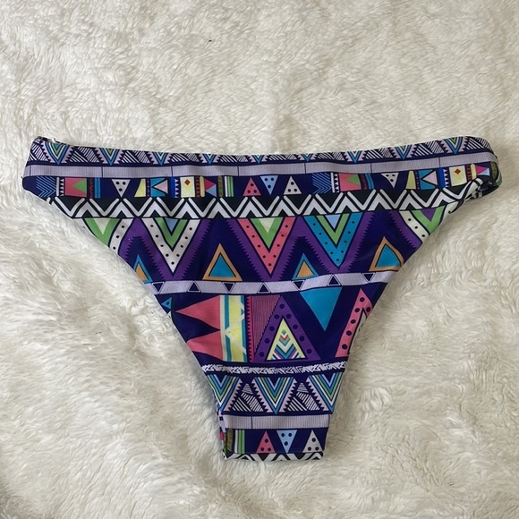 Multicolored Bikini Bottoms‎ - Picture 2 of 4